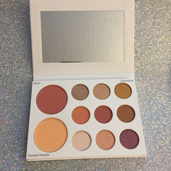New Eyeshadow Palette - Picture 1 of 3